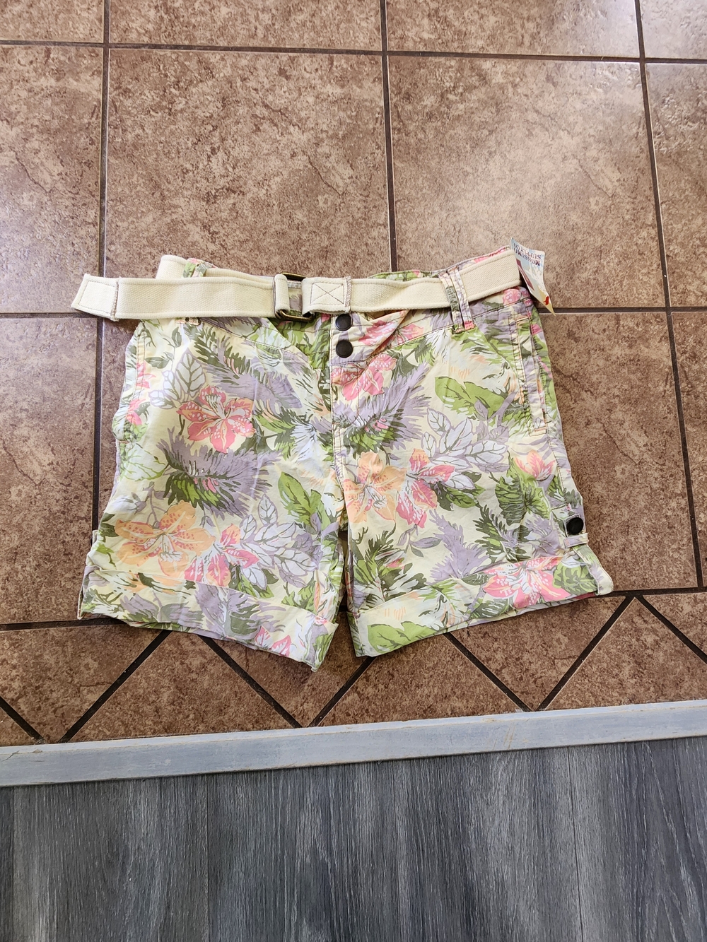 NWT Mossimo Supply Co. Pastel Floral Cotton Blend Women's Shorts